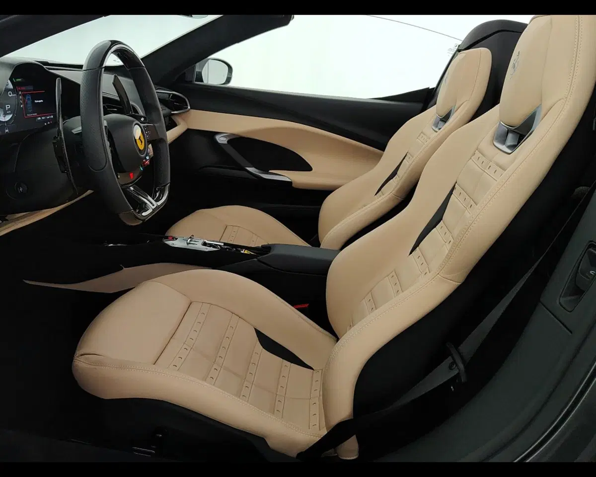 Ferrari 296 Spider usata a Verona (20)