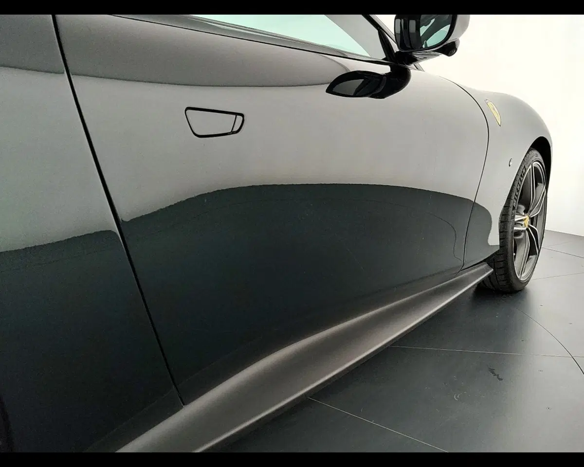 Ferrari Roma Spider usata a Verona (17)