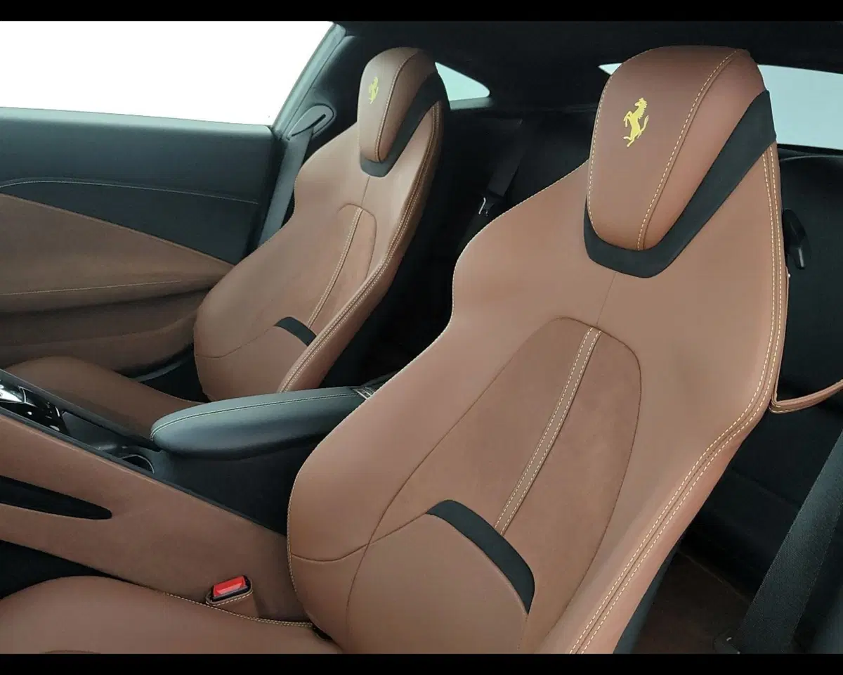 Ferrari Roma Spider usata a Verona (6)
