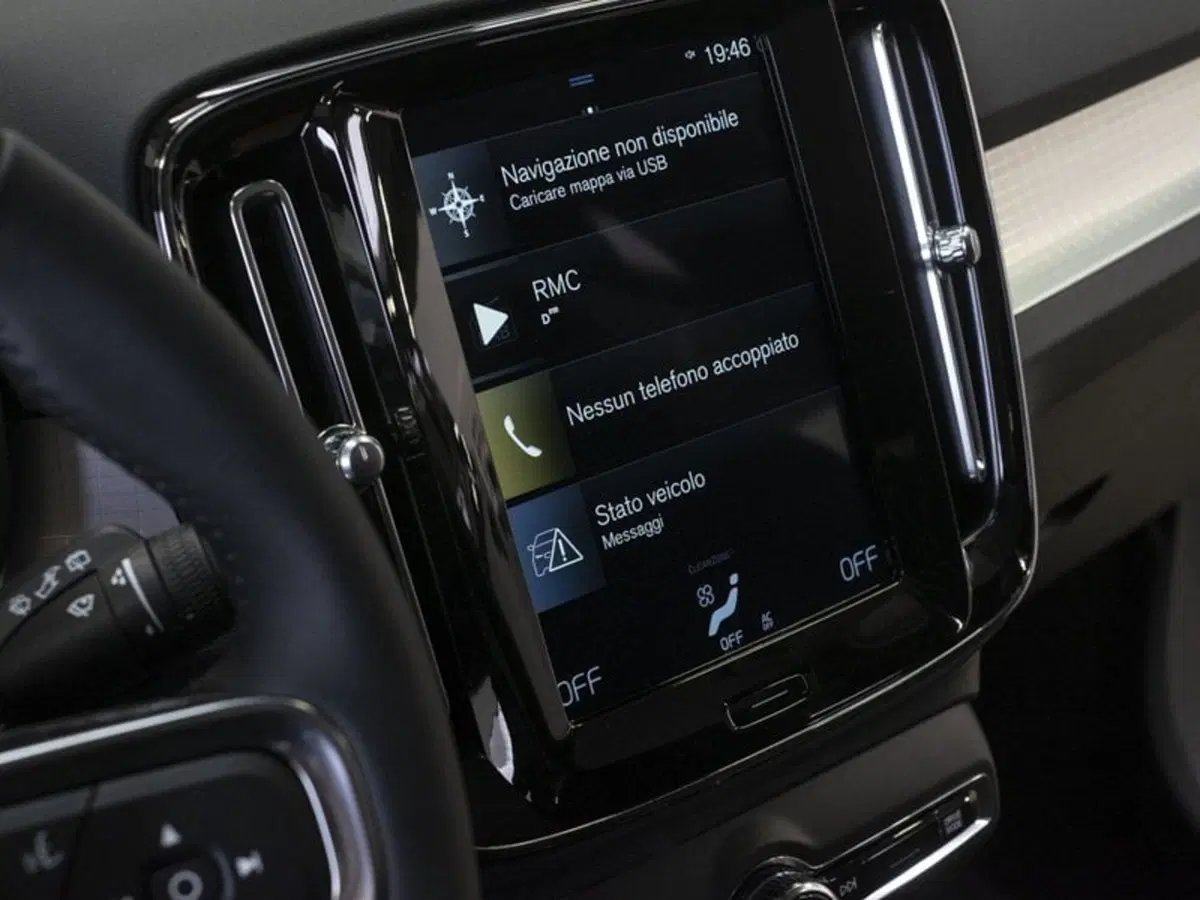 Volvo XC40 usata a Como (14)