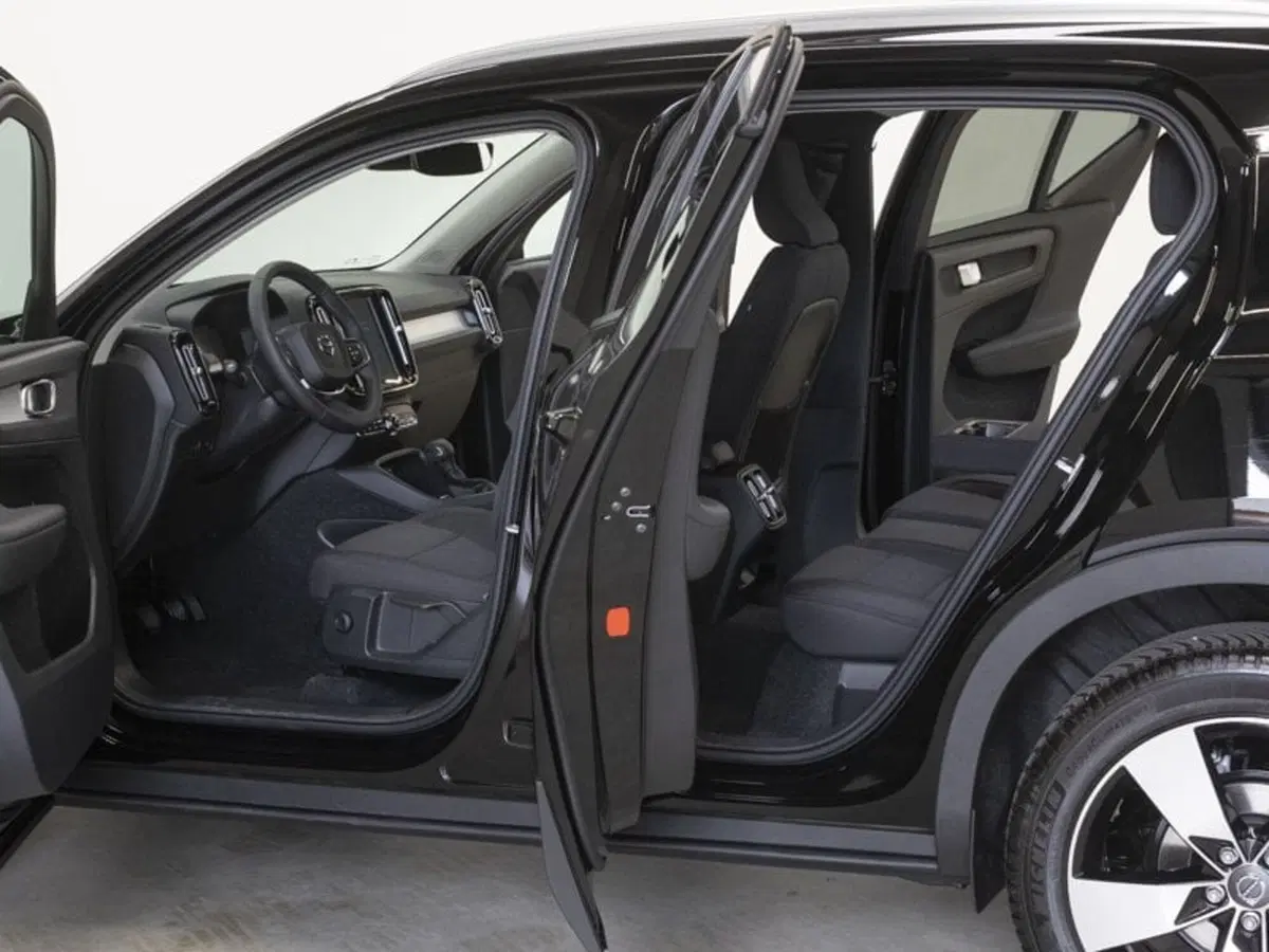 Volvo XC40 usata a Como (19)