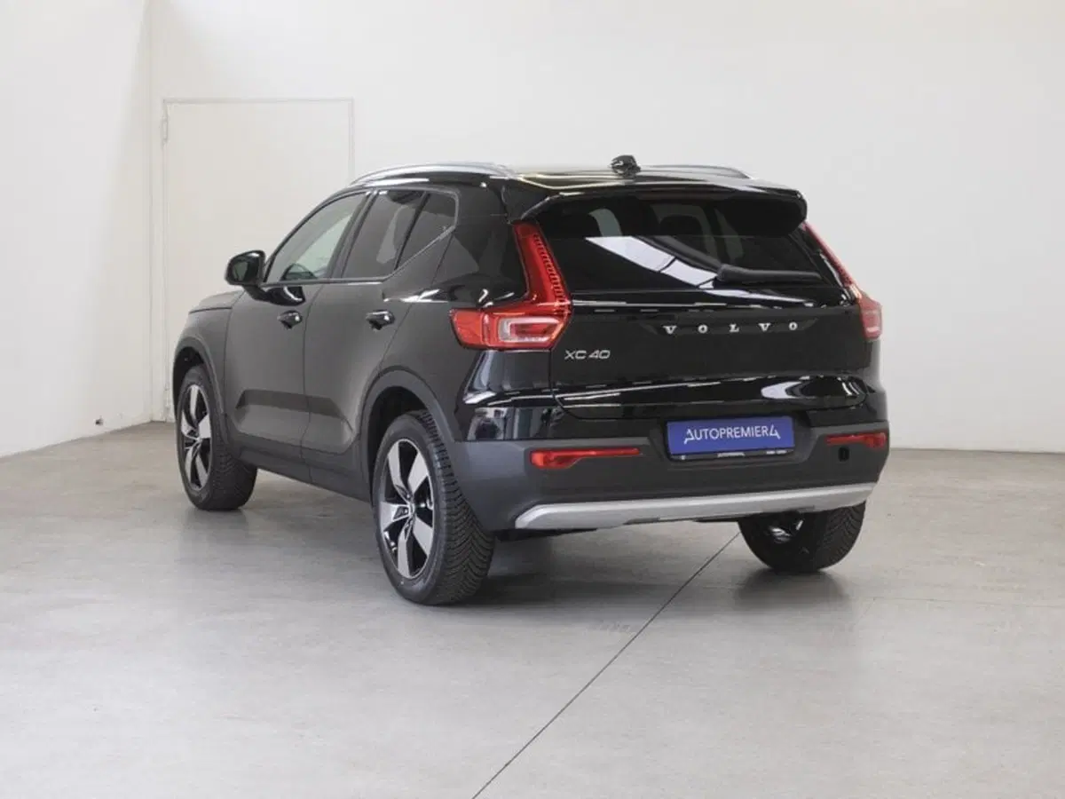 Volvo XC40 usata a Como (8)