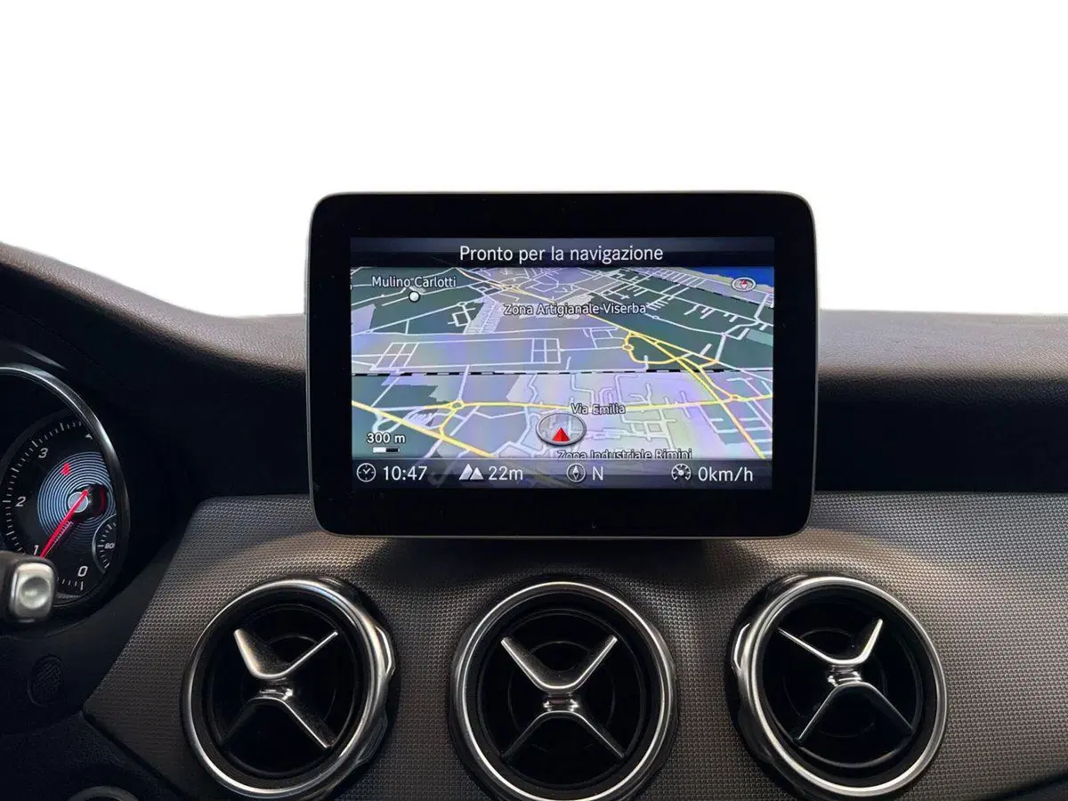 Mercedes-Benz GLA SUV usata a Ancona (15)