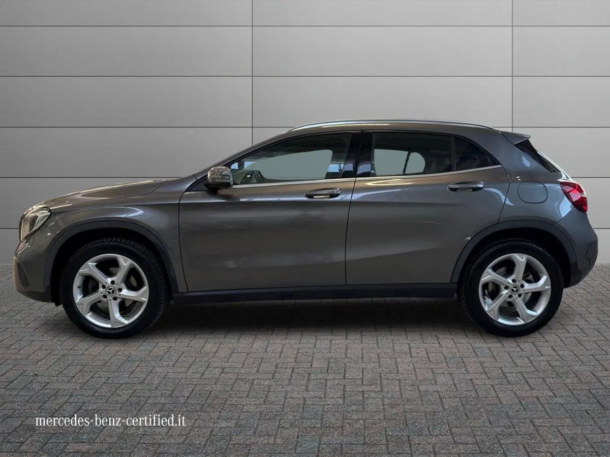 Mercedes-Benz GLA SUV usata a Ancona (2)