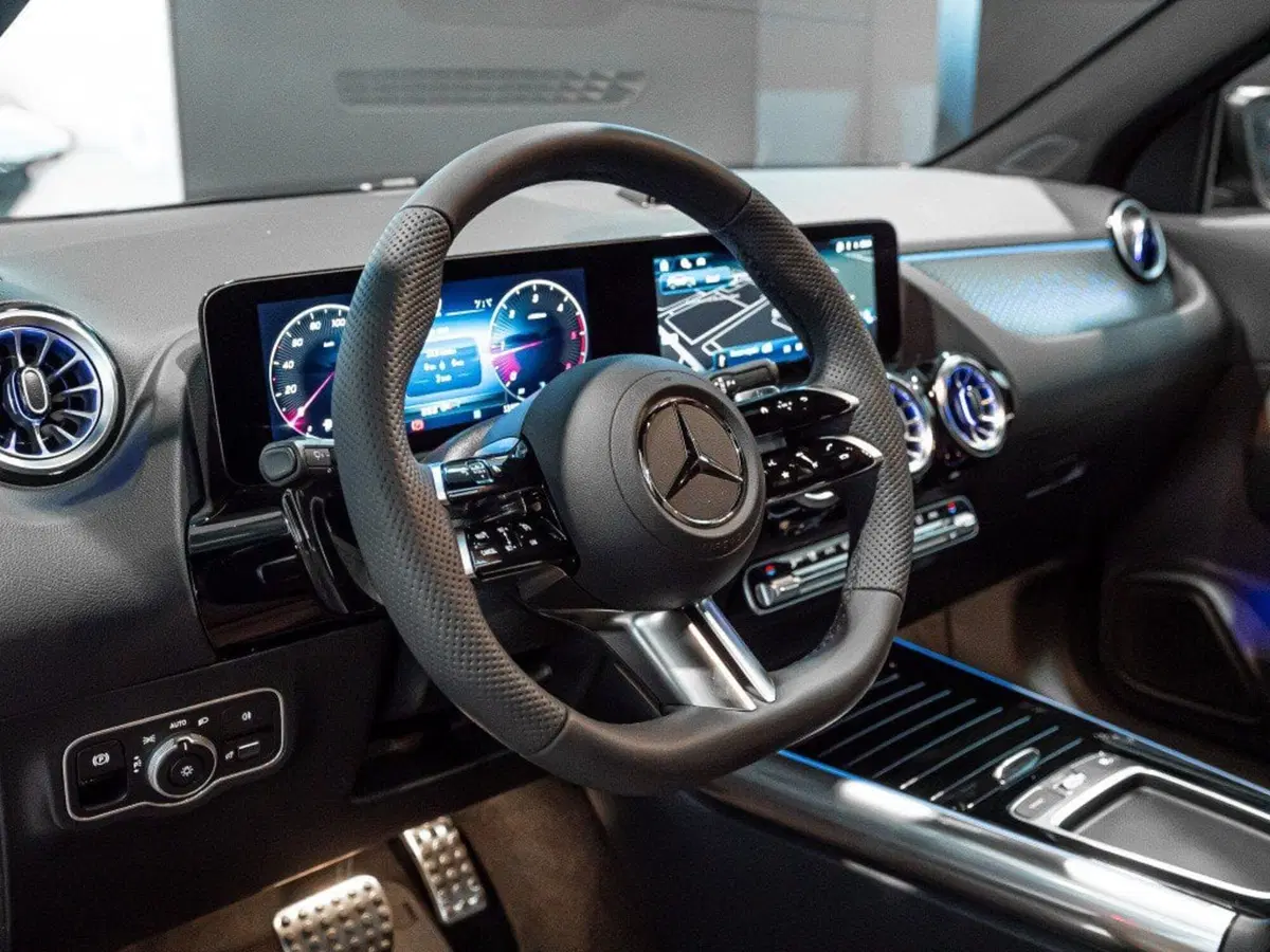 Mercedes-Benz GLA SUV nuova a Ancona (11)