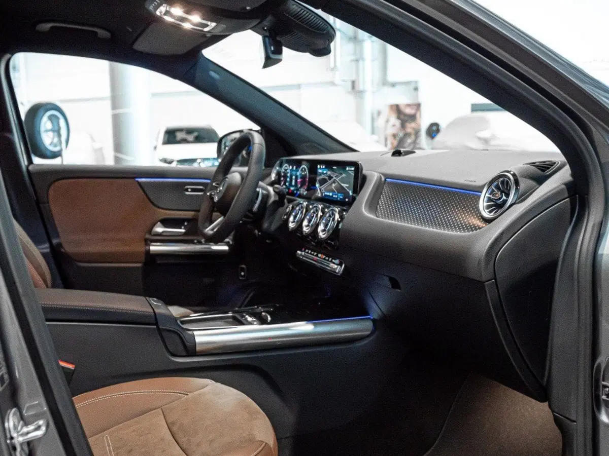 Mercedes-Benz GLA SUV nuova a Ancona (17)