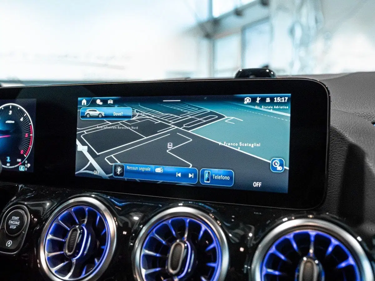 Mercedes-Benz GLA SUV nuova a Ancona (18)