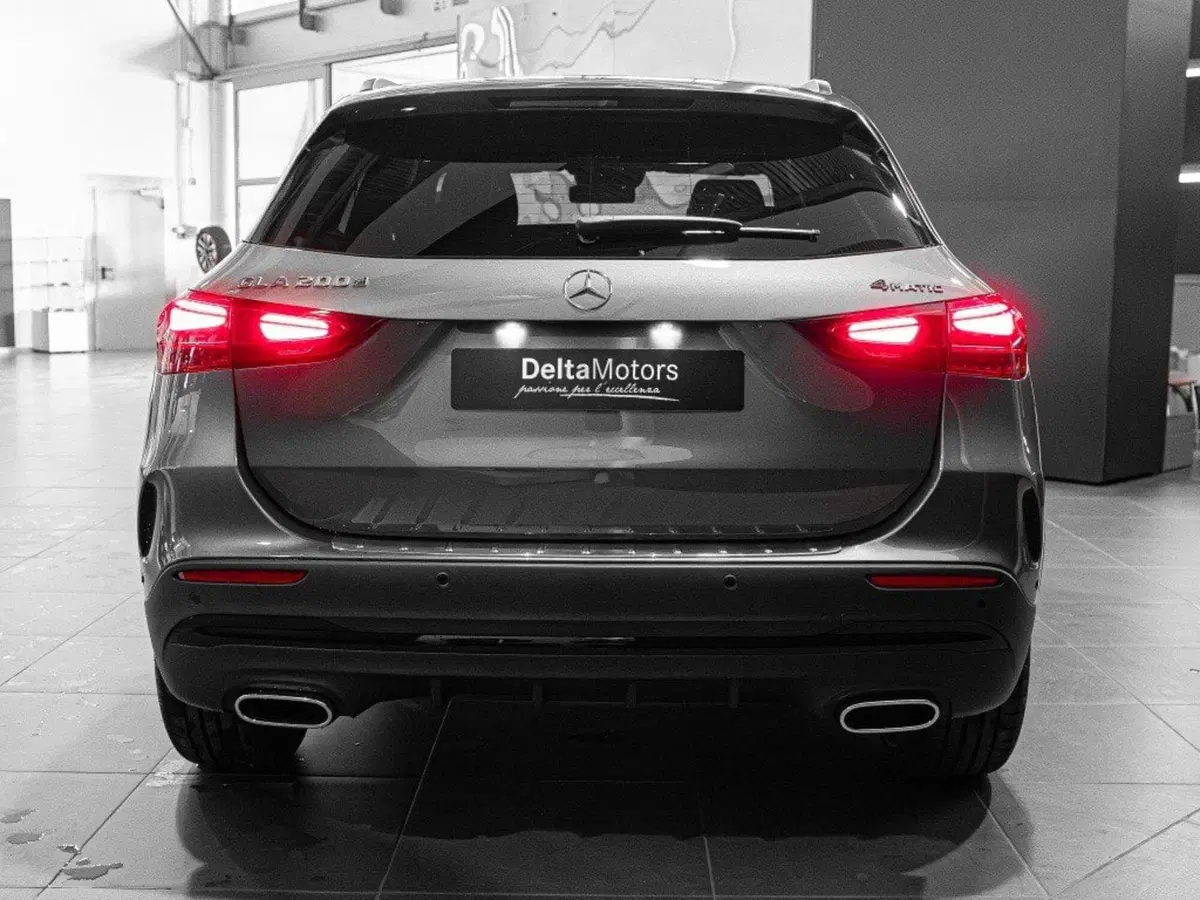 Mercedes-Benz GLA SUV nuova a Ancona (3)
