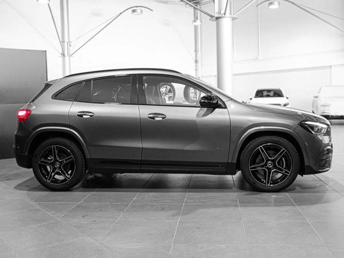 Mercedes-Benz GLA SUV nuova a Ancona (4)