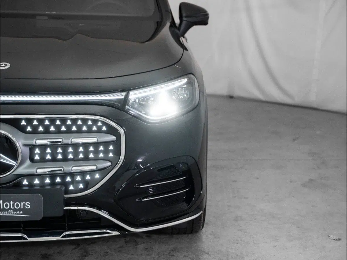 Mercedes-Benz GLB EQ nuova a Macerata (6)