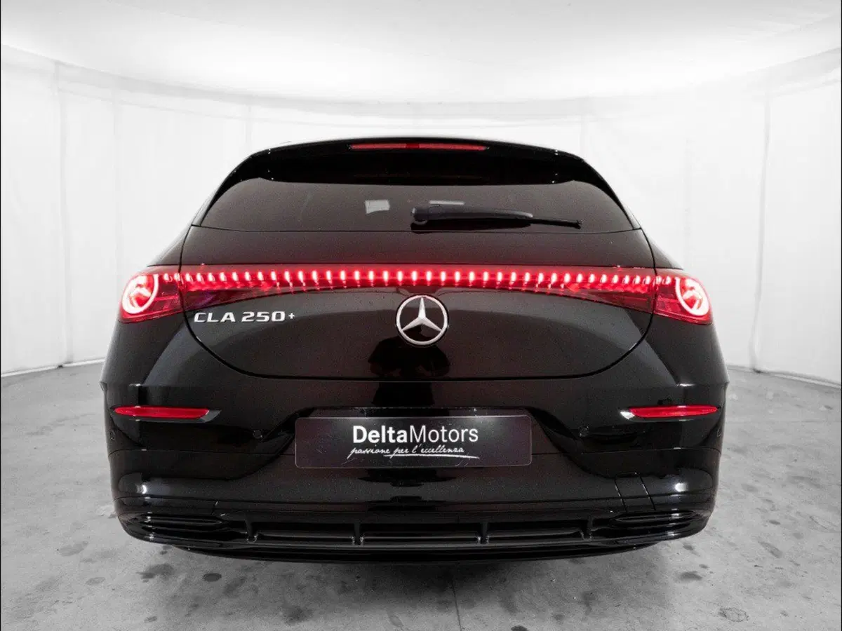 Mercedes-Benz CLA Shooting Brake nuova a Macerata (3)