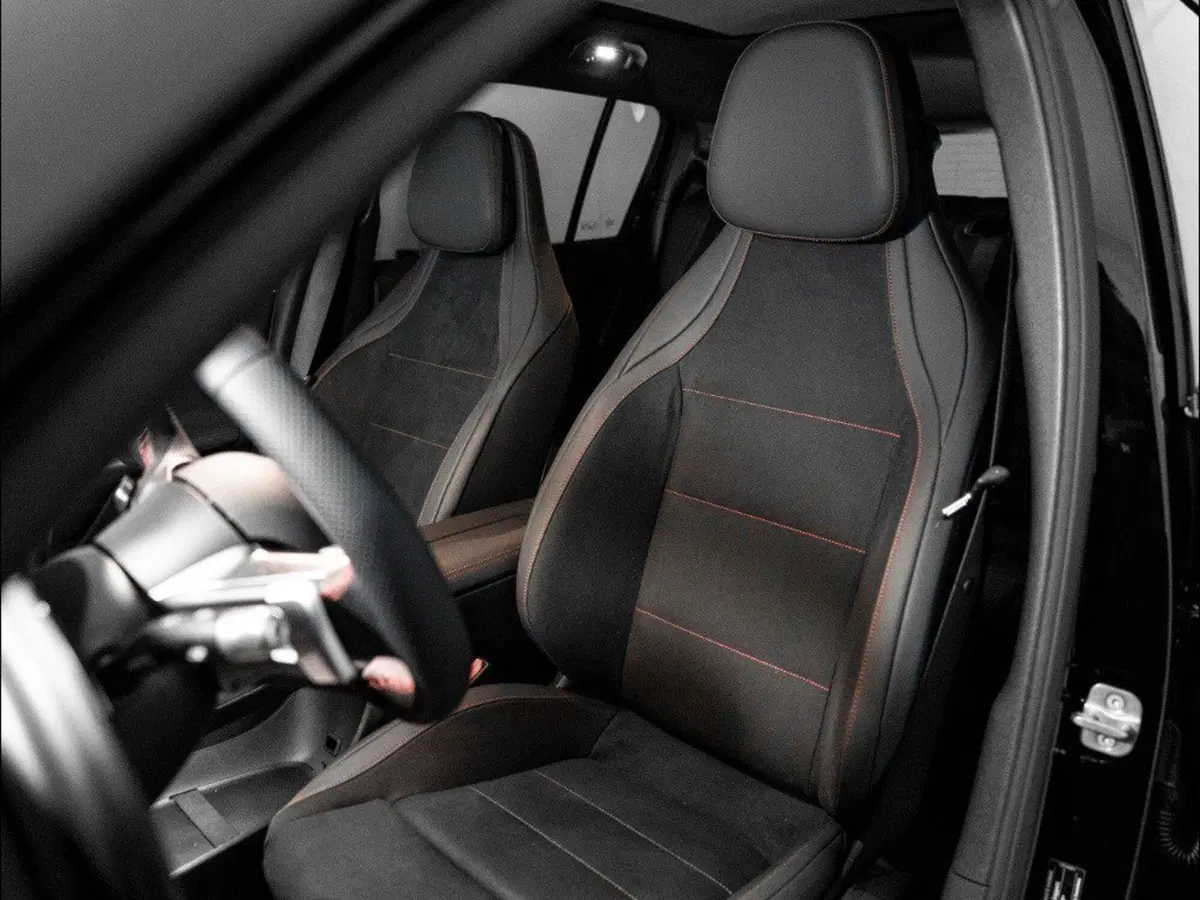 Mercedes-Benz GLB nuova a Macerata (11)