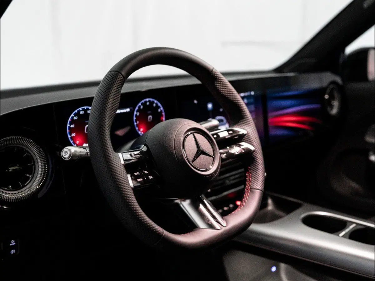 Mercedes-Benz GLB nuova a Macerata (13)