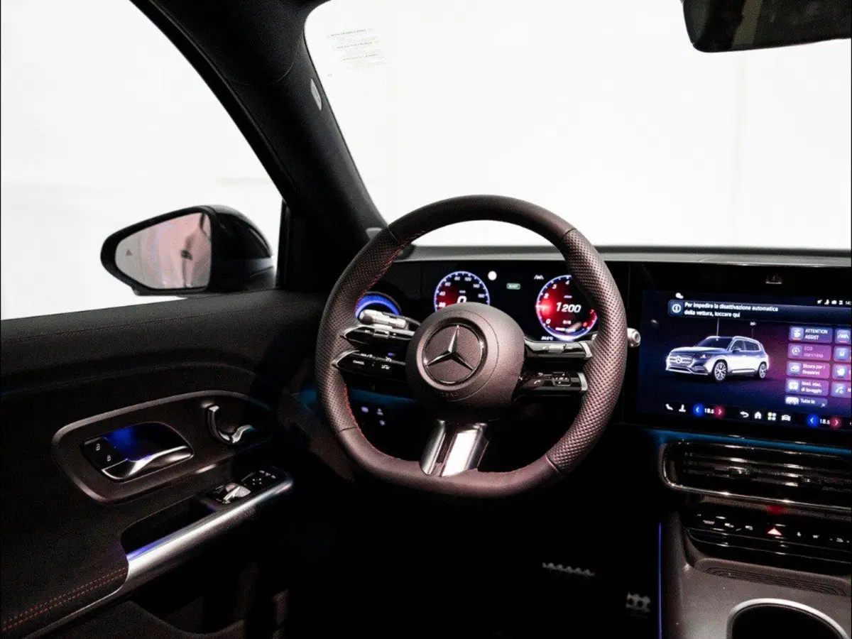 Mercedes-Benz GLB nuova a Macerata (19)