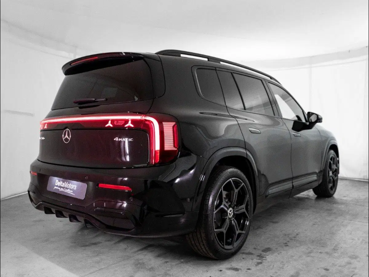 Mercedes-Benz GLB nuova a Macerata (4)