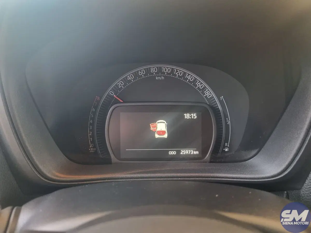 Toyota Aygo X usata a Siena (9)