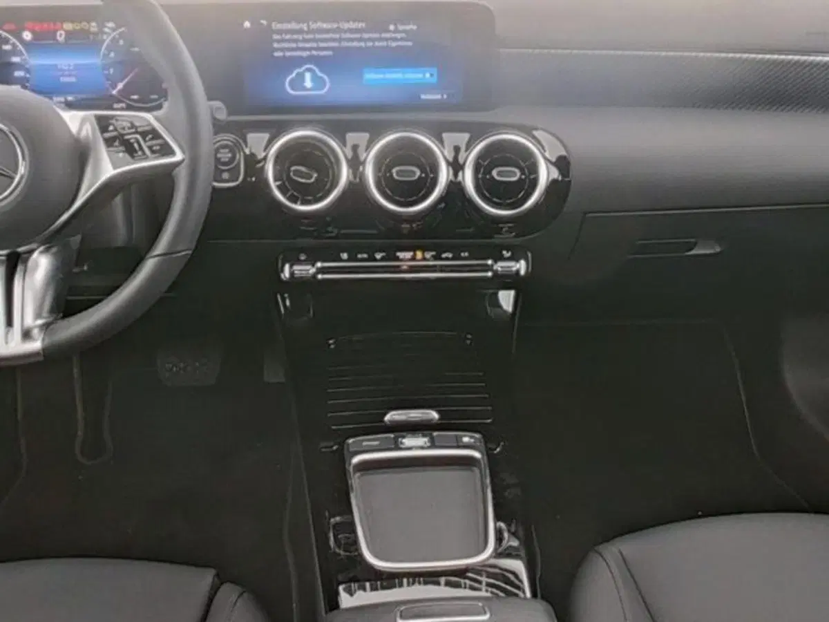 Mercedes-Benz Classe A Sedan usata a Novara (6)