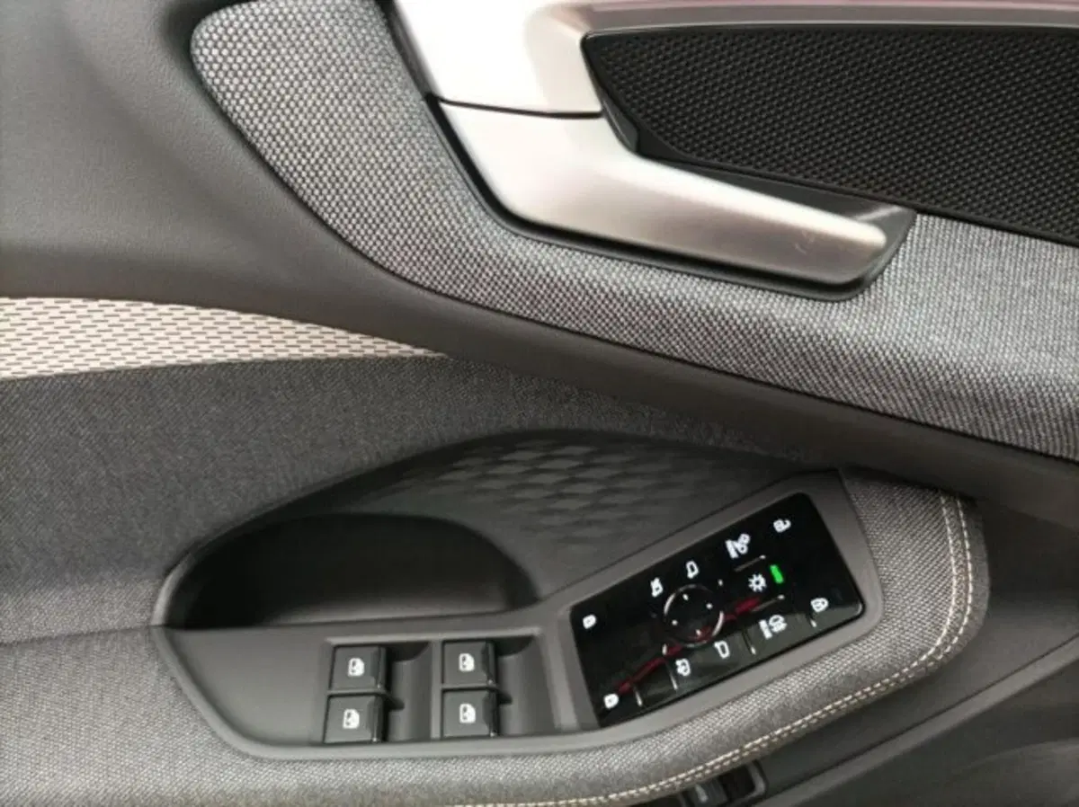 Audi A5 Avant nuova a Novara (13)
