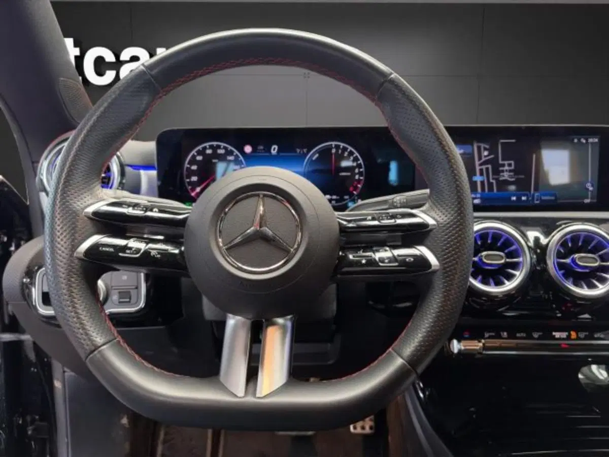 Mercedes-Benz CLA usata a Novara (8)