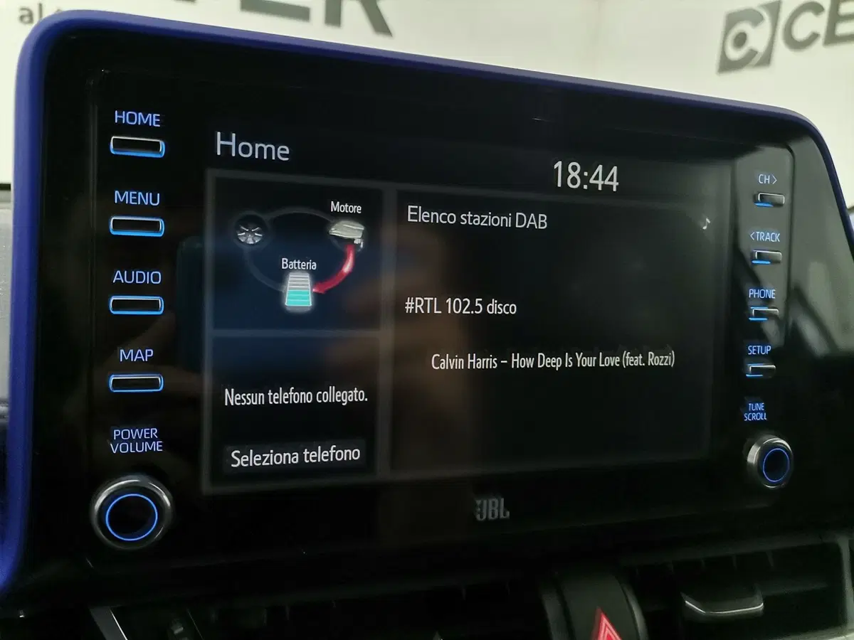 Toyota Toyota C-HR usata a Salerno (12)
