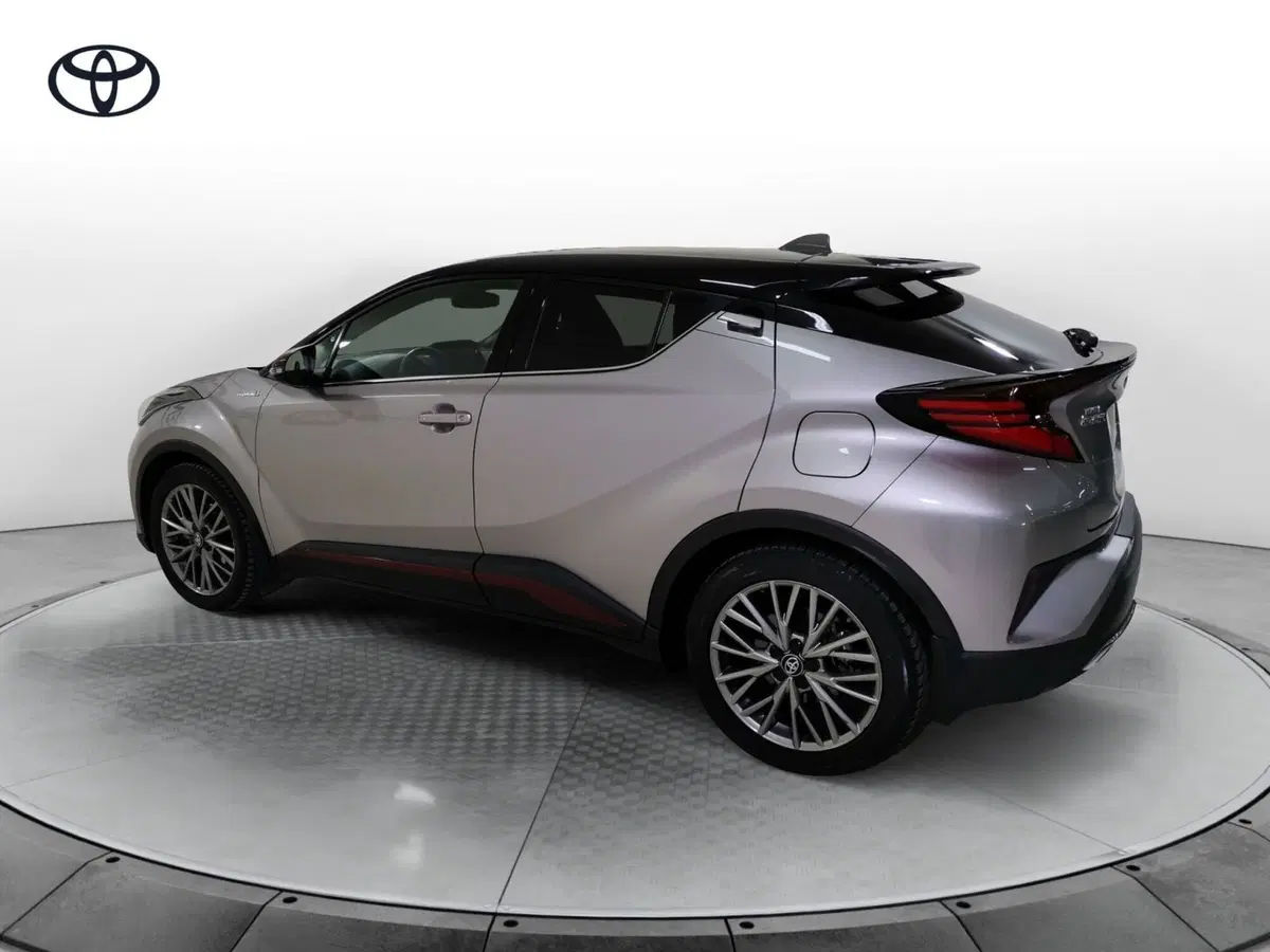 Toyota Toyota C-HR usata a Salerno (4)