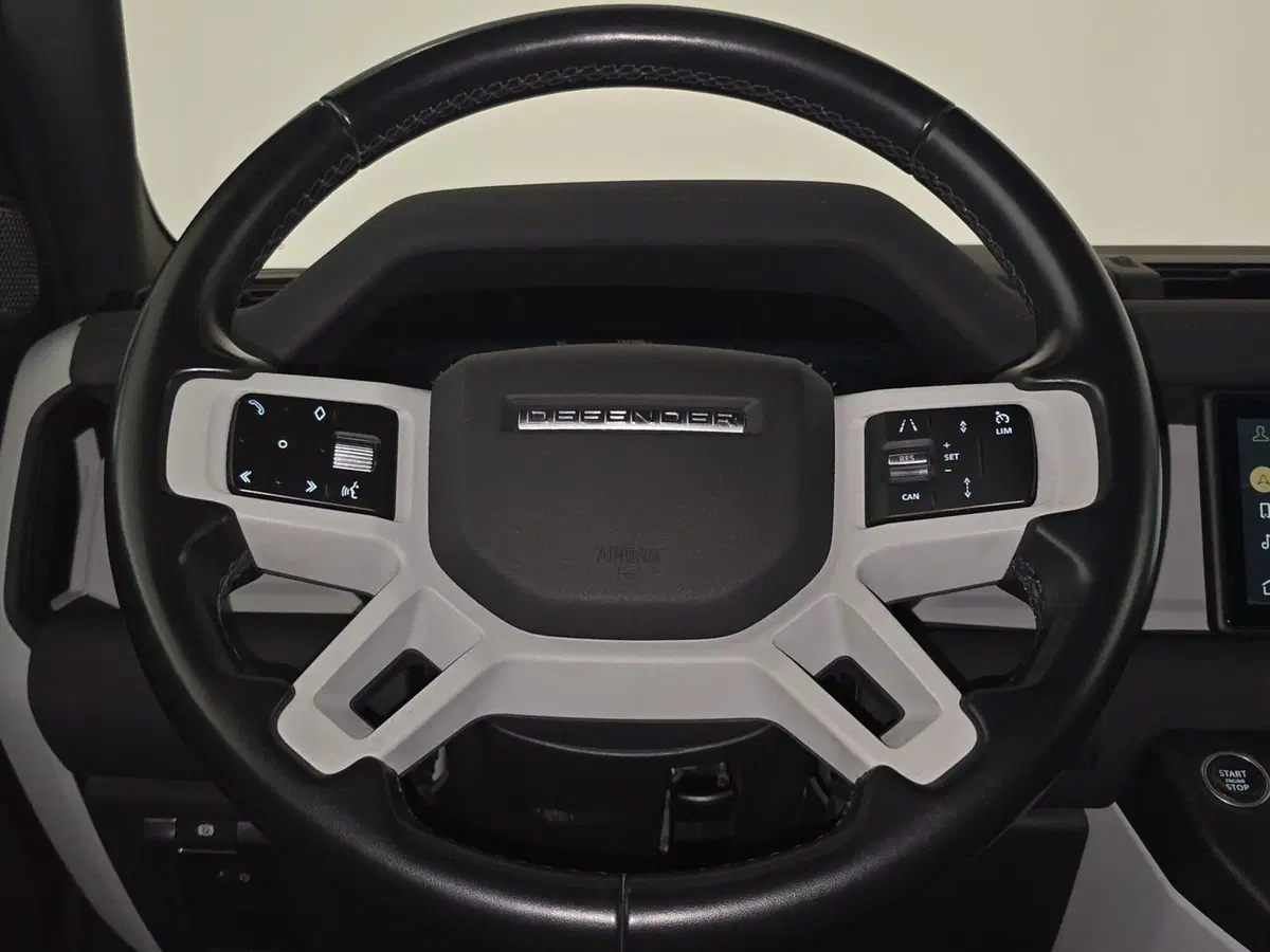Land Rover Defender usata a Cuneo (10)