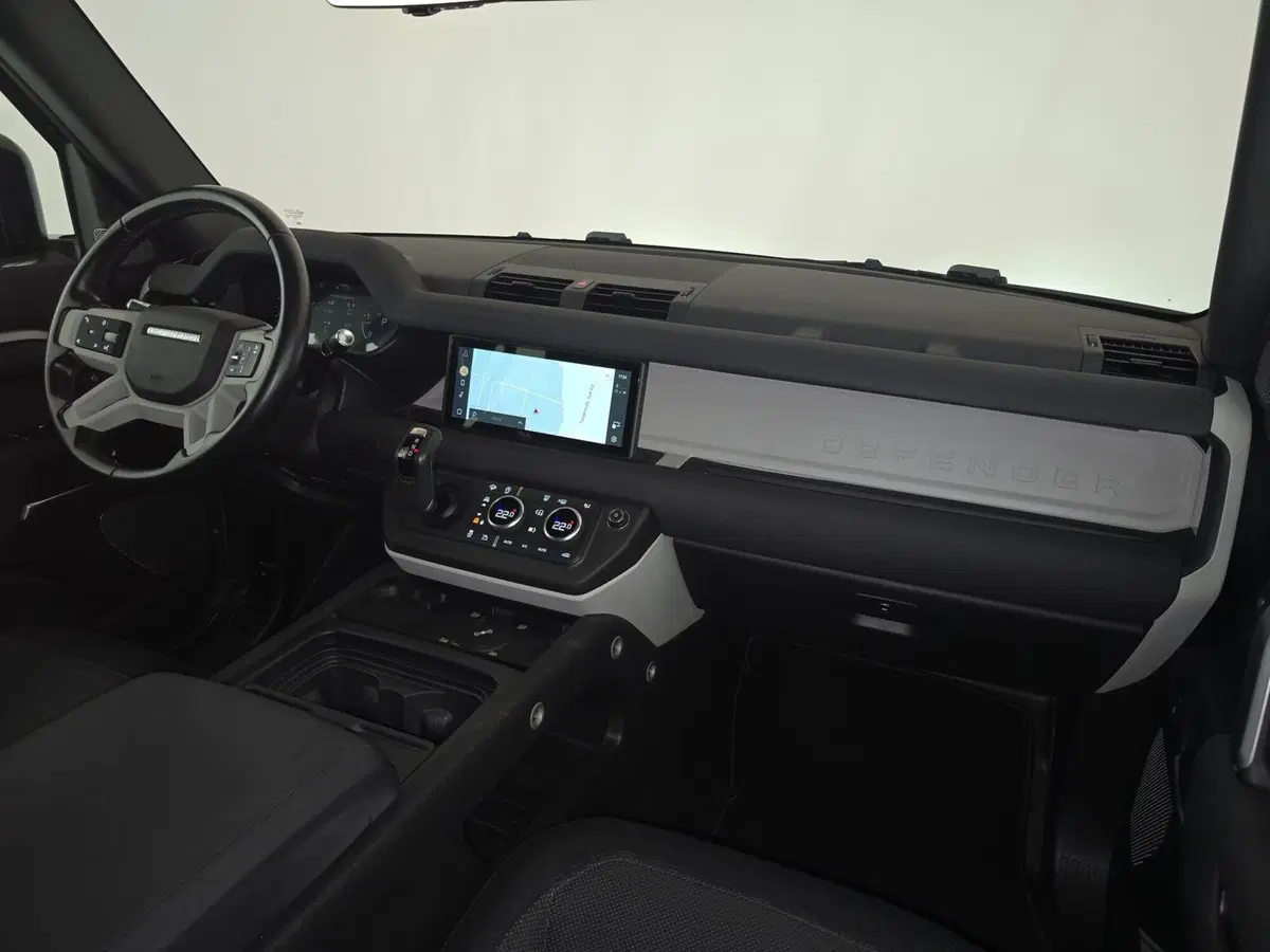Land Rover Defender usata a Cuneo (11)