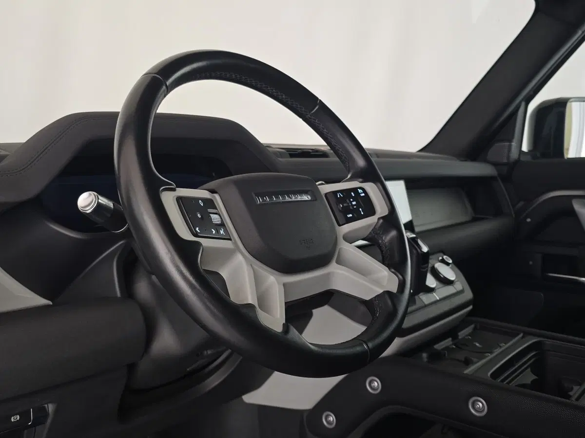 Land Rover Defender usata a Cuneo (16)