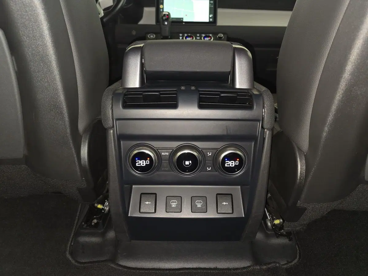 Land Rover Defender usata a Cuneo (20)