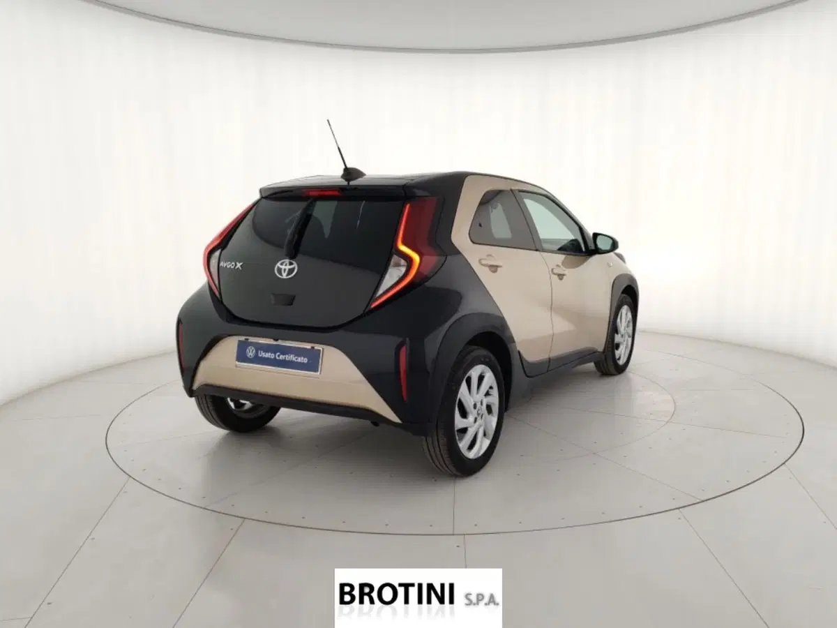 Toyota Aygo X usata a Massa-Carrara (3)