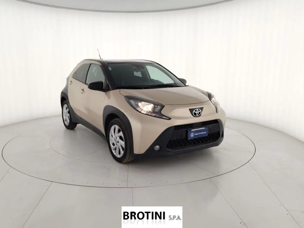 Toyota Aygo X usata a Massa-Carrara (4)