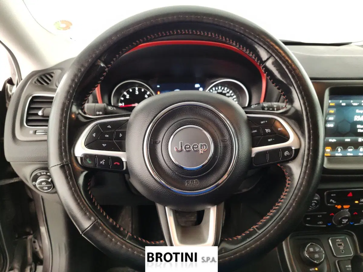 Jeep Compass usata a Massa-Carrara (14)