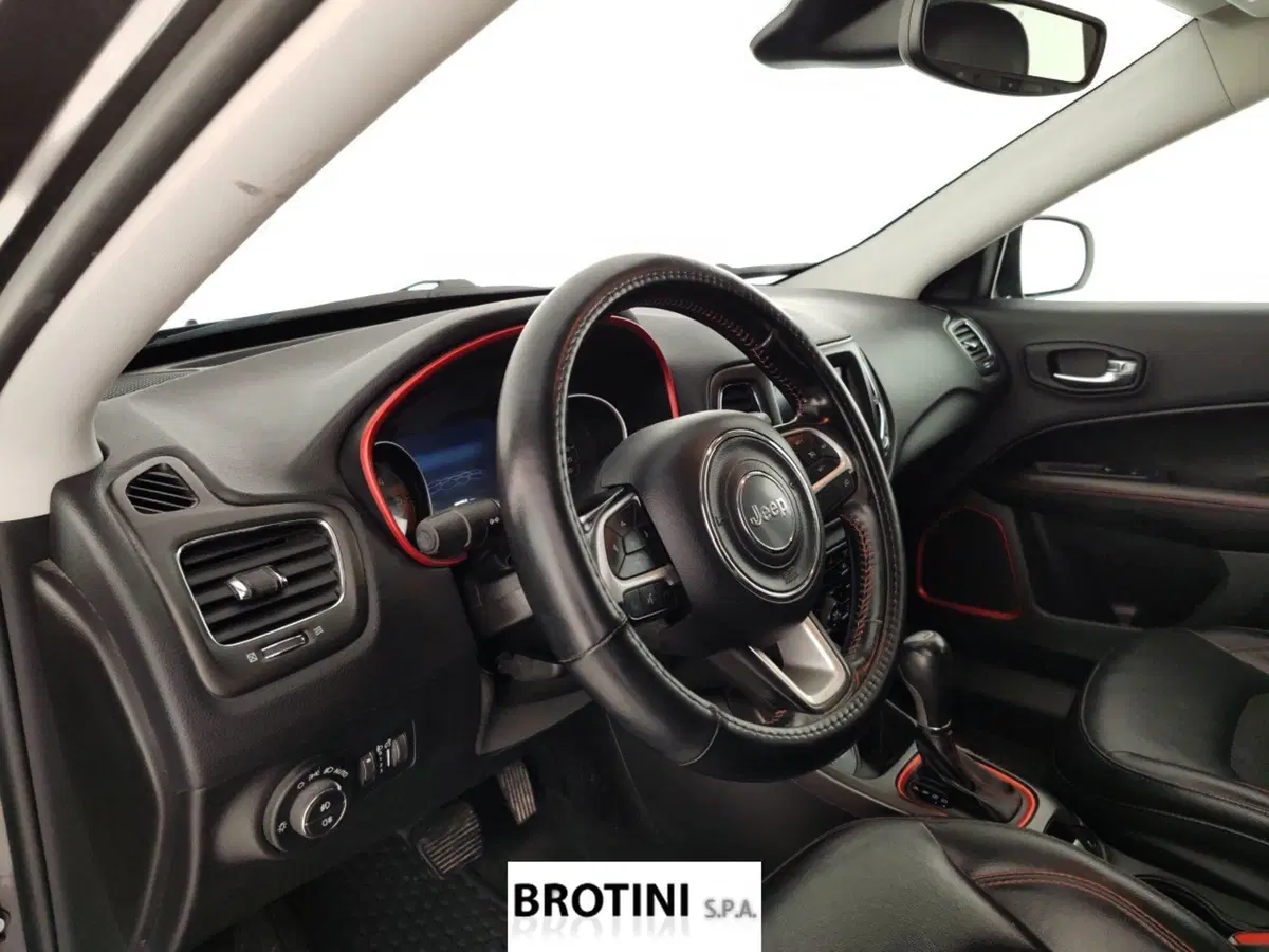 Jeep Compass usata a Massa-Carrara (8)