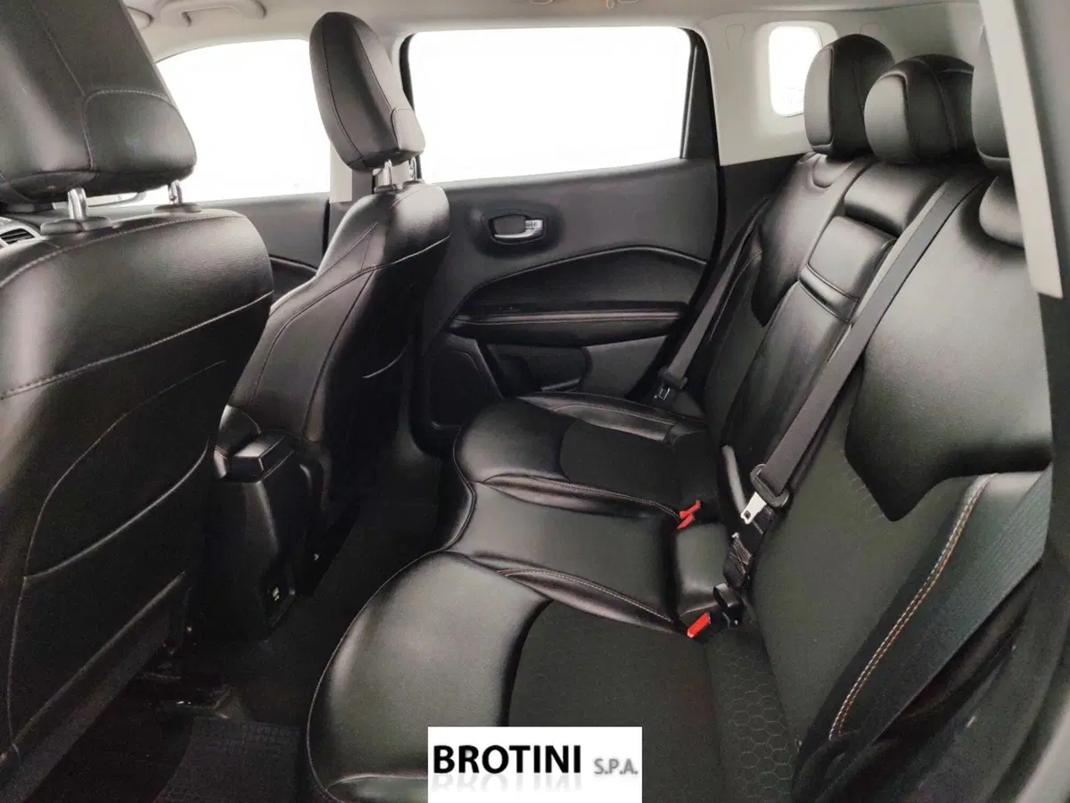 Jeep Compass usata a Massa-Carrara (10)