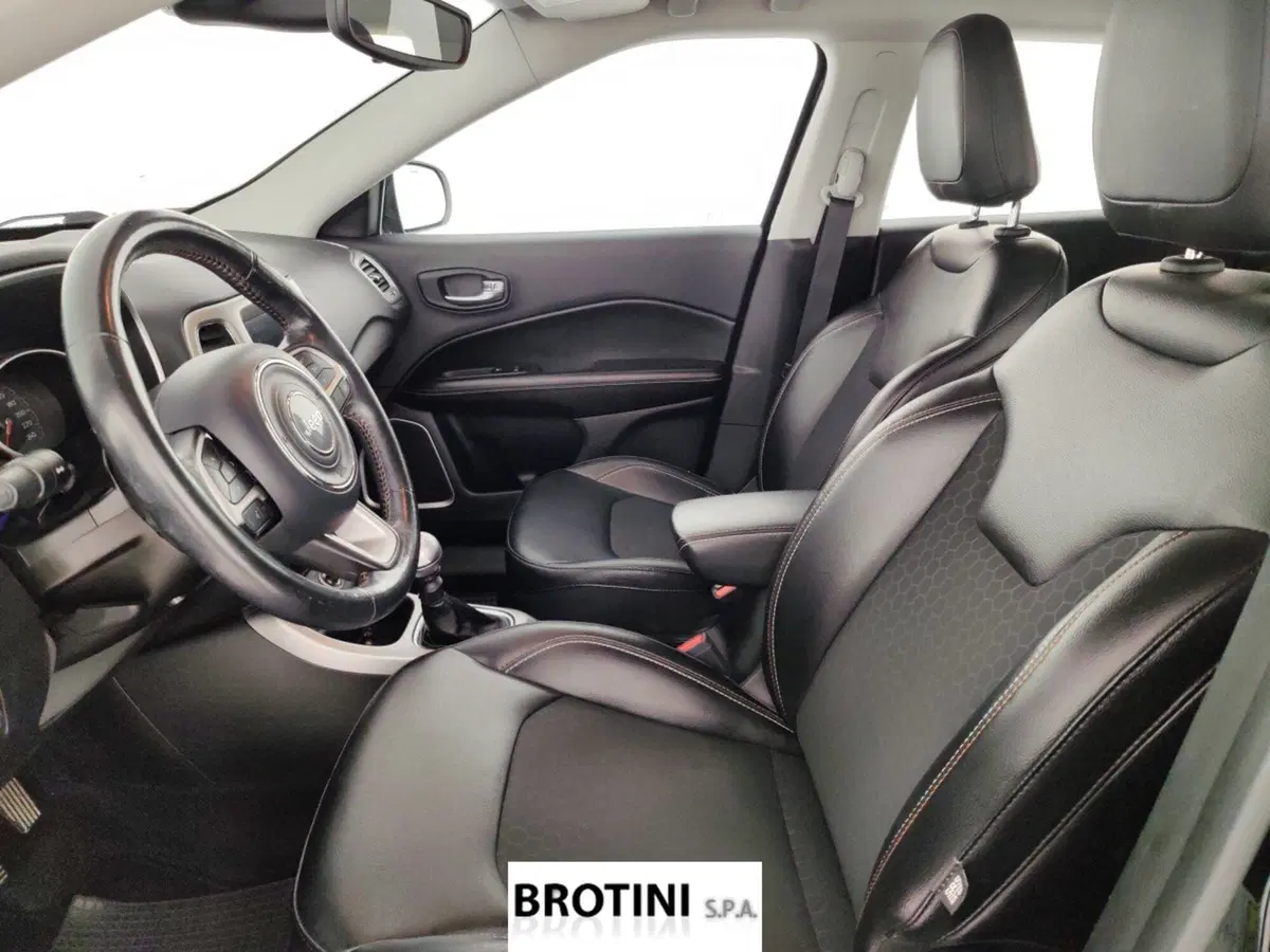 Jeep Compass usata a Massa-Carrara (7)