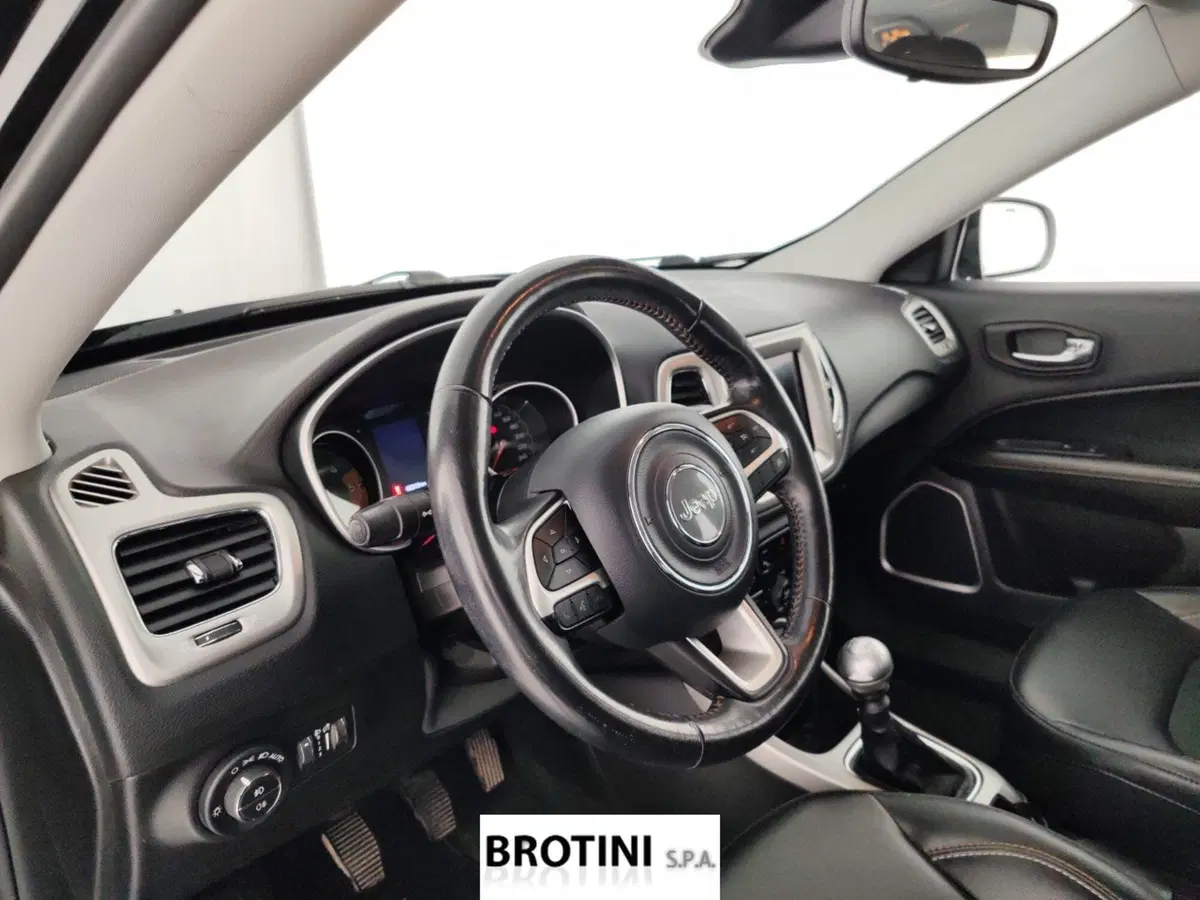 Jeep Compass usata a Massa-Carrara (8)