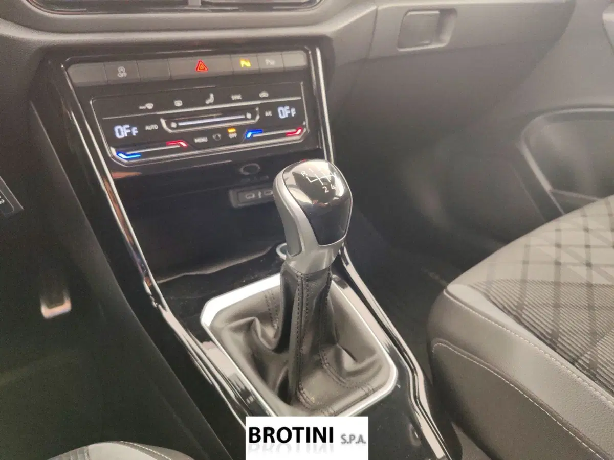 Volkswagen T-Roc usata a Massa-Carrara (12)