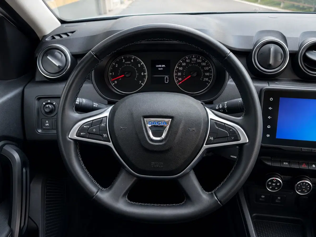 Dacia Duster usata a Rimini (9)