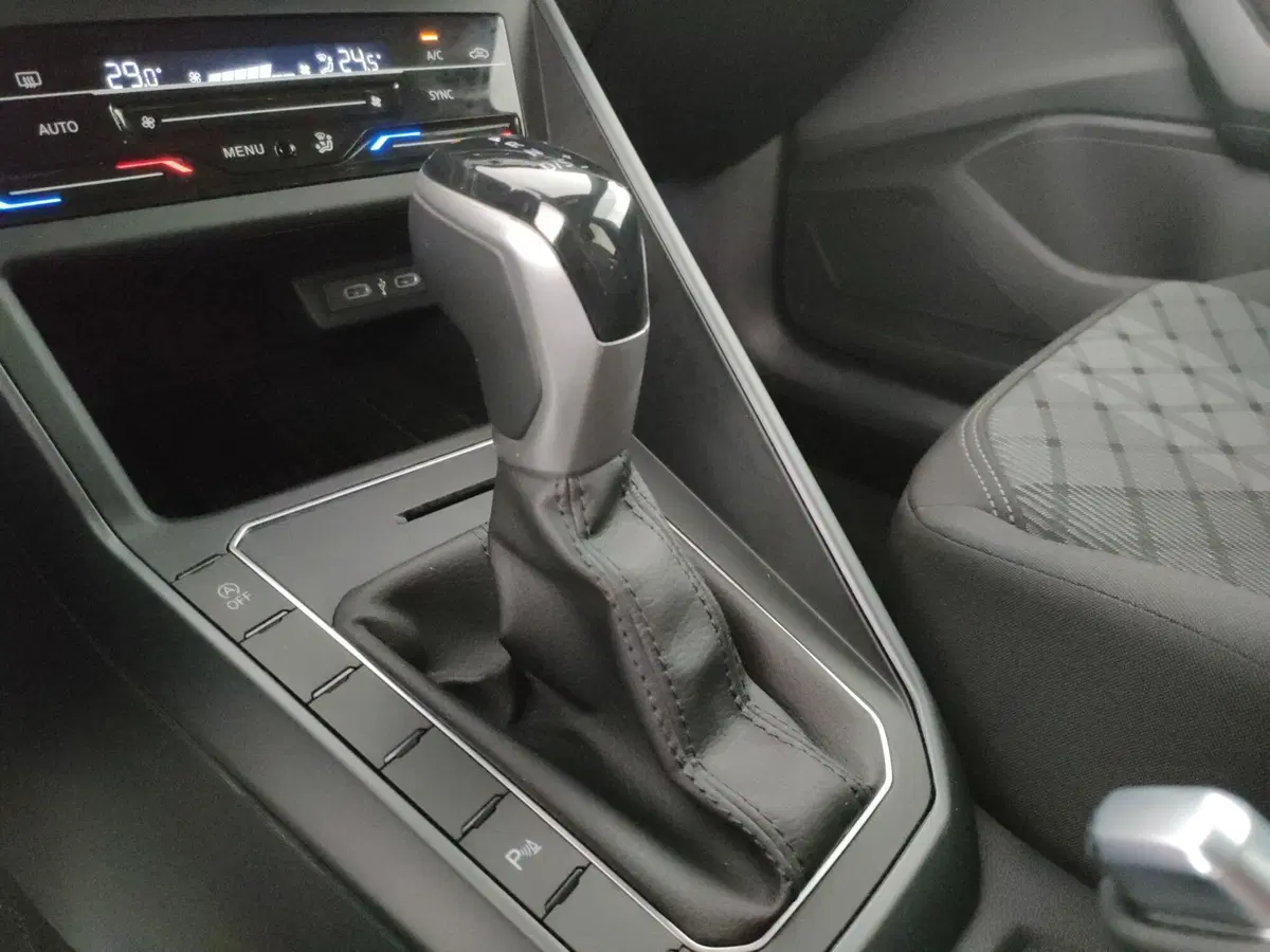 Volkswagen Taigo usata a Napoli (20)