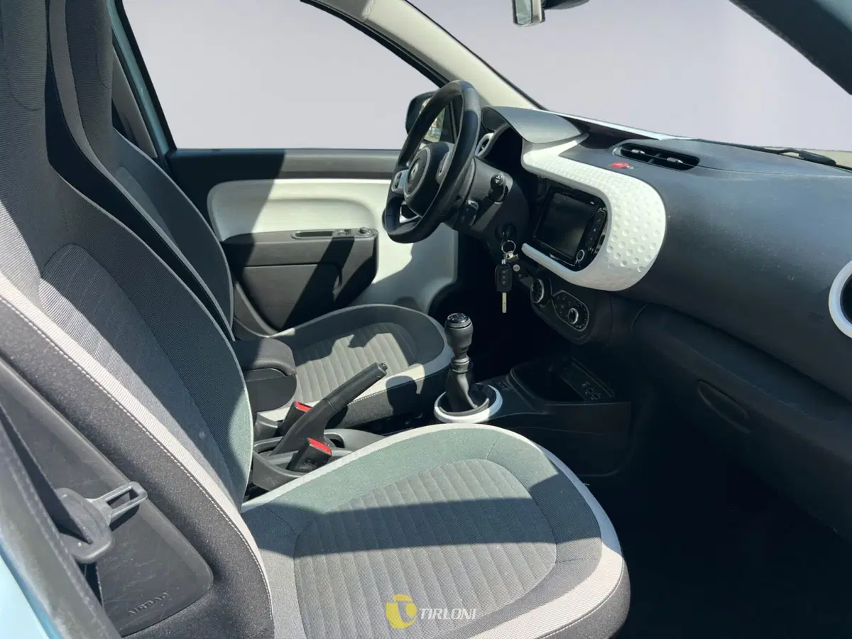 Renault Twingo usata a Milano (11)