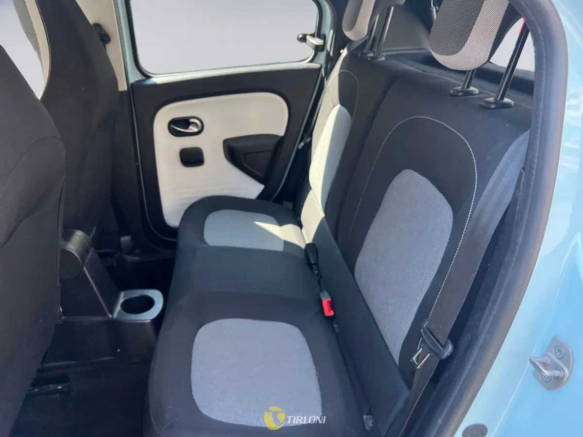 Renault Twingo usata a Milano (12)