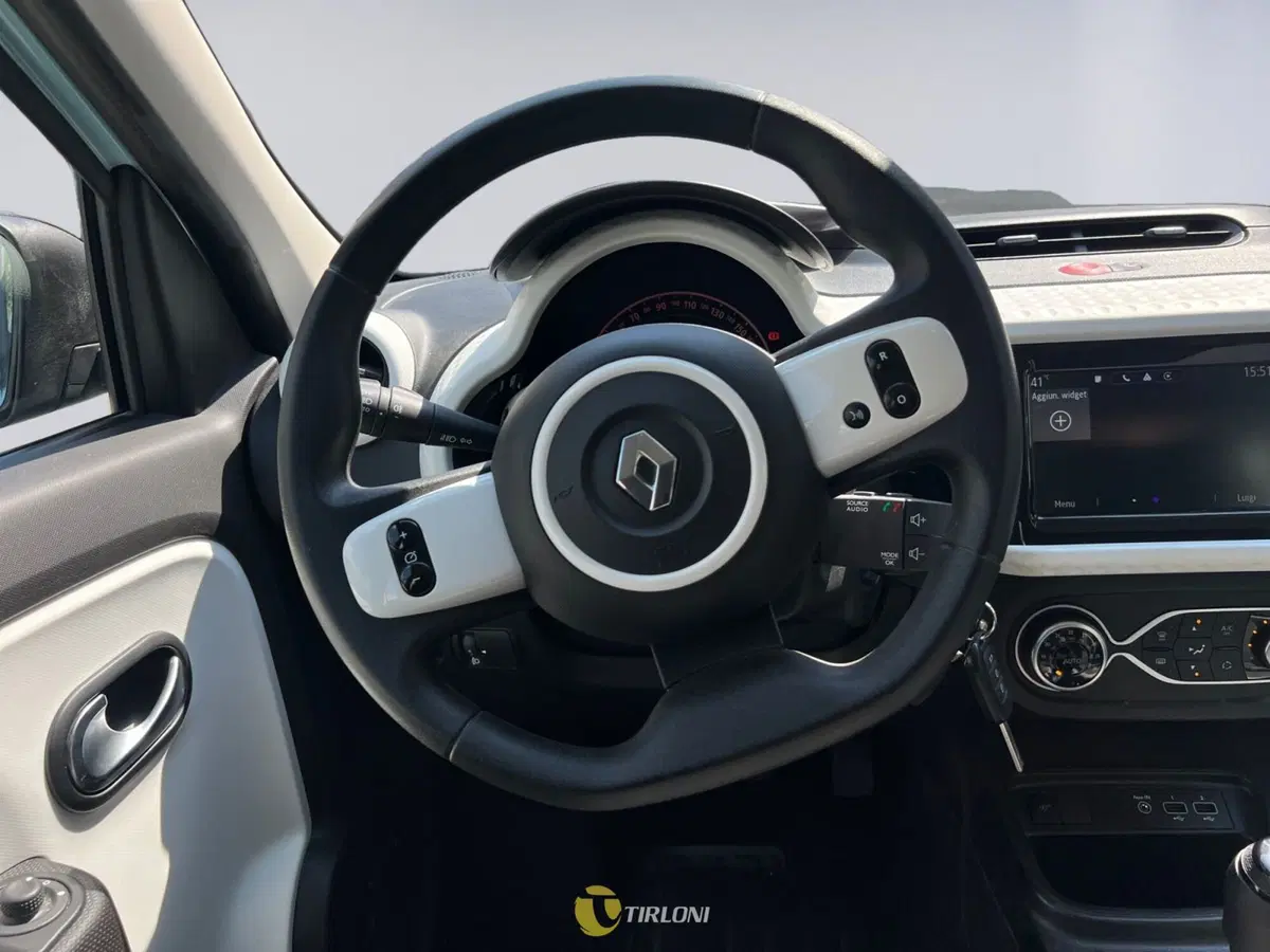 Renault Twingo usata a Milano (15)