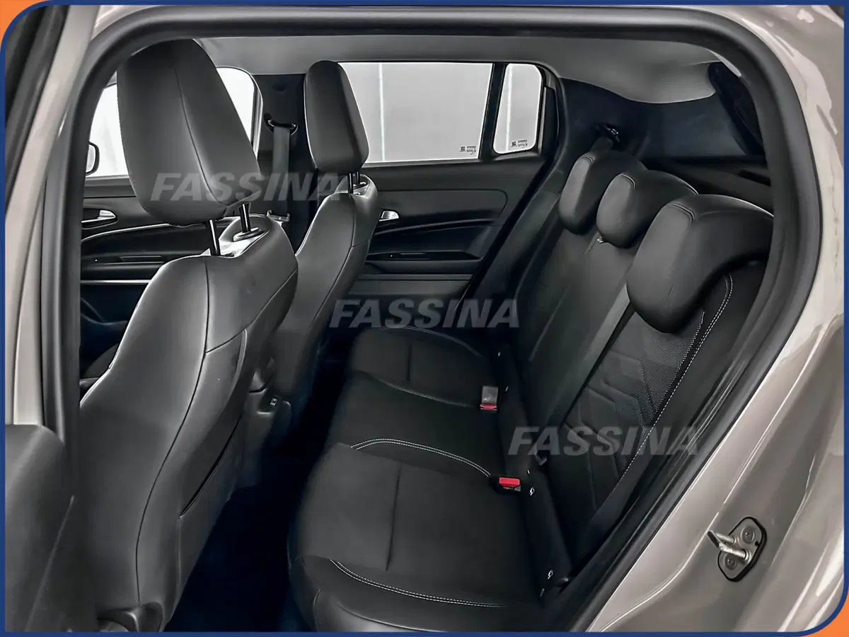 Jeep Avenger usata a Milano (10)