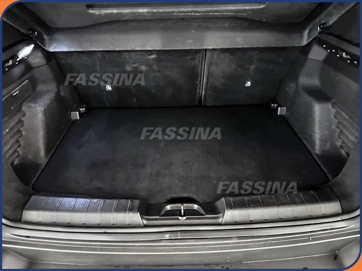 Jeep Avenger usata a Milano (11)