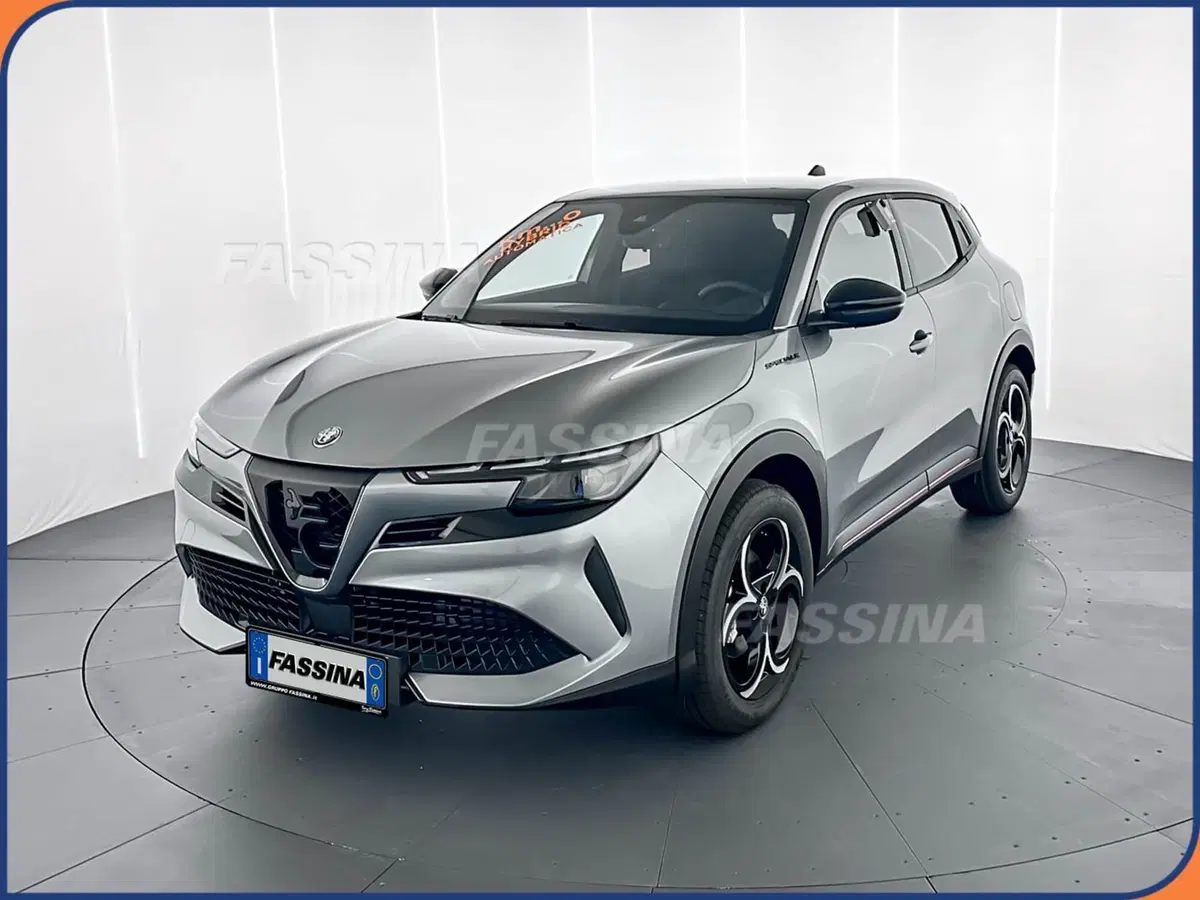 Alfa Romeo Junior nuova a Milano (3)