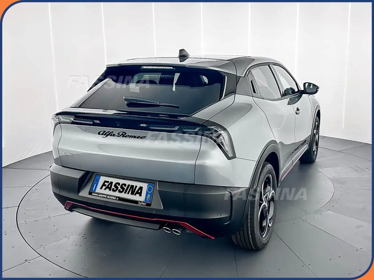 Alfa Romeo Junior nuova a Milano (6)