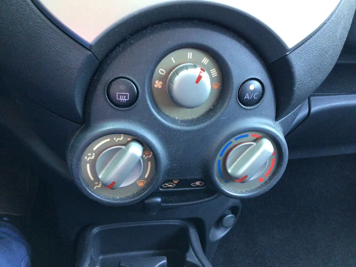 Nissan Micra usata a Genova (16)