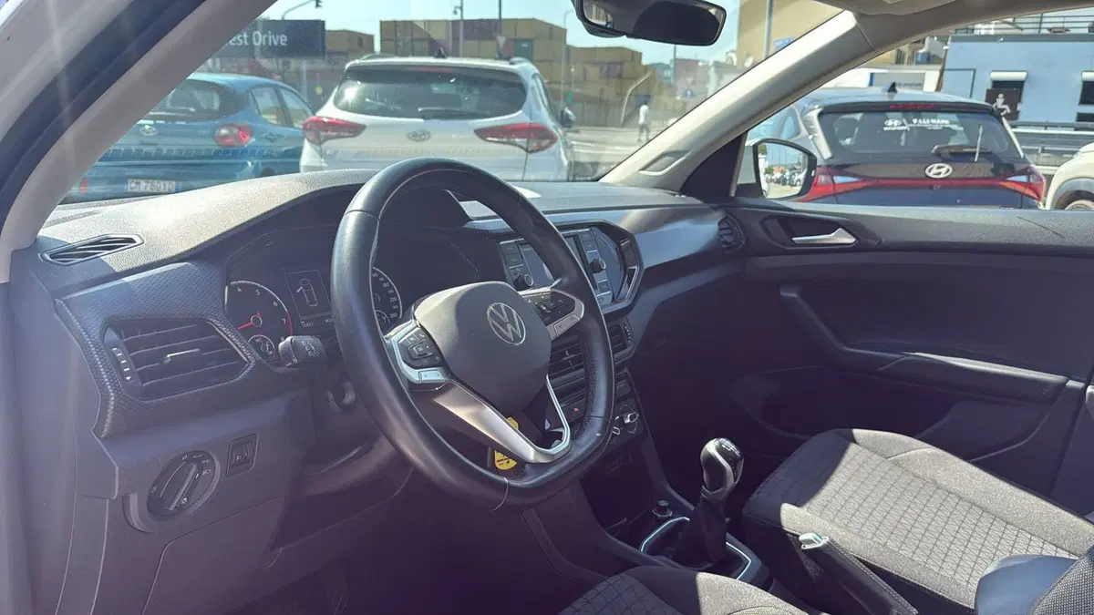 Volkswagen T-Cross usata a Massa-Carrara (17)