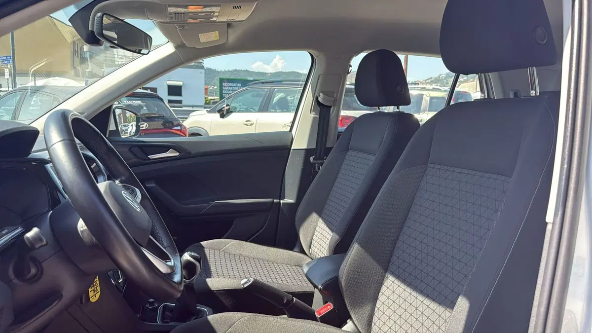 Volkswagen T-Cross usata a Massa-Carrara (5)
