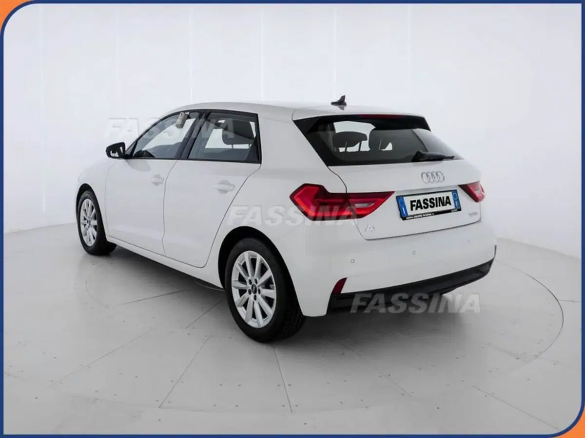 Audi A1 Sportback usata a Milano (2)